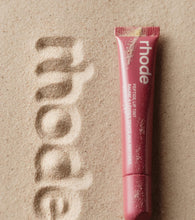 Cargar imagen en el visor de la galería, Limited Edition Summer Peptide Lip Tint Rhode - Salty tan