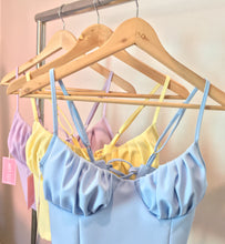 Cargar imagen en el visor de la galería, Miranda Top baby blue