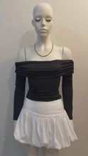 Cargar y reproducir el video en el visor de la galería, Off the shoulder long sleeve black
