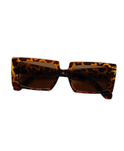 Cargar imagen en el visor de la galería, Sunglasses Kendall leopard
