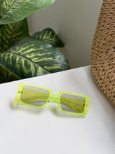 Cargar imagen en el visor de la galería, Sunglasses Kendall Green
