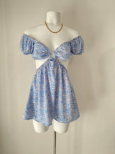 Cargar imagen en el visor de la galería, Sunny Dress baby blue print
