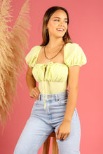 Cargar imagen en el visor de la galería, Blusa Georgina Lemon green
