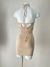 Cargar imagen en el visor de la galería, Foxy Cut Dress Nude
