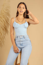 Cargar imagen en el visor de la galería, Miranda Top baby blue
